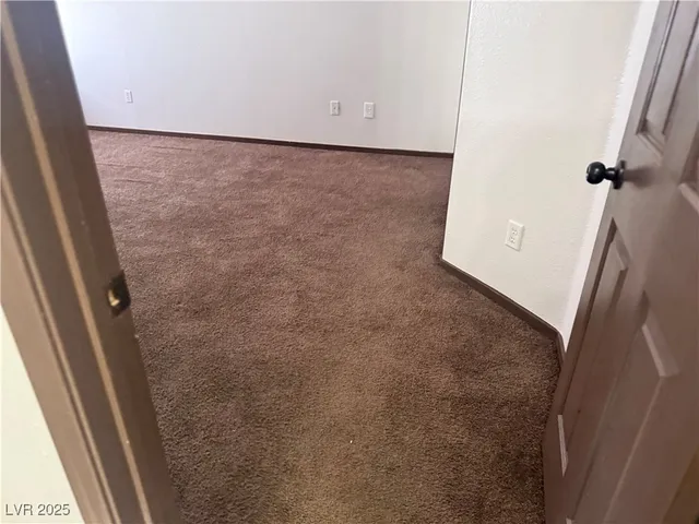 $1,000 | 4500 West Lake Mead Boulevard, Unit 202, Las Vegas, NV 89108