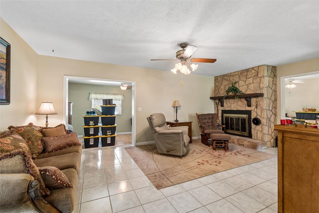 2321 Wooten Road Dover, FL 33527 - Photo 12 of 54 Gallery Image 12