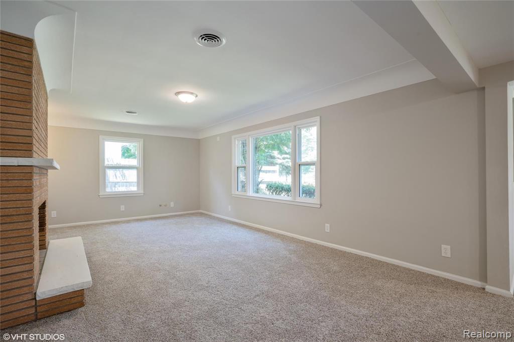 10892 Textile Road Belleville, MI 48111 - Photo 7 of 25