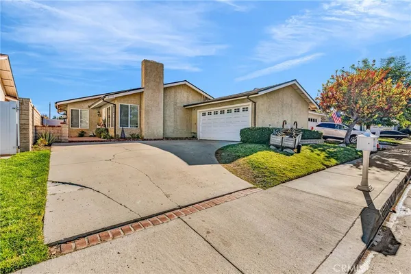 $799,000 | 25790 Parada Drive, Valencia, CA 91355