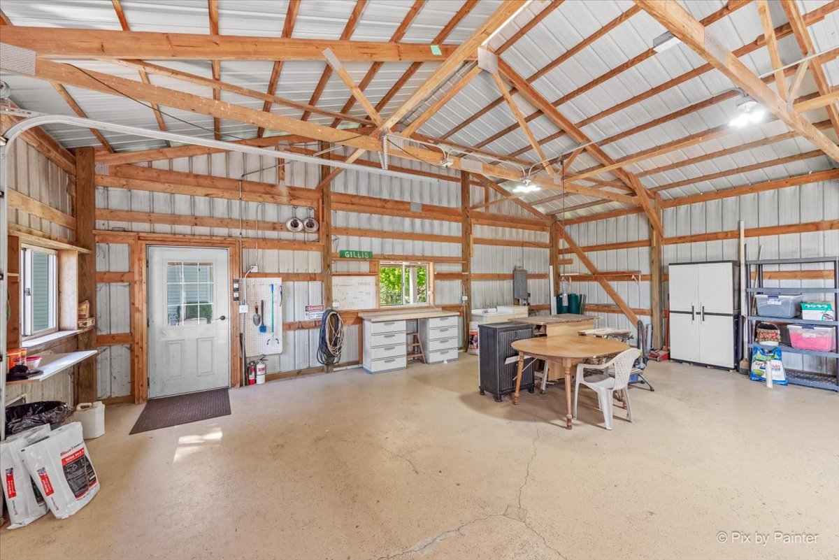 1431 Gillis Road Malta, IL 60150 - Photo 6 of 47