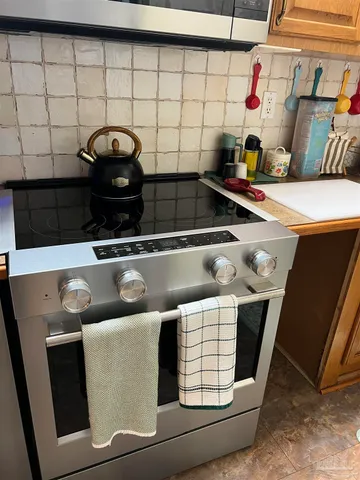 $220,000 | 77 Horn Drive, Lillian, AL 36549