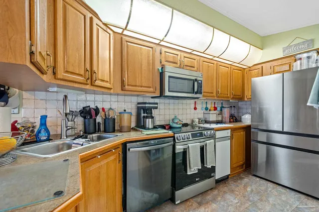 $220,000 | 77 Horn Drive, Lillian, AL 36549