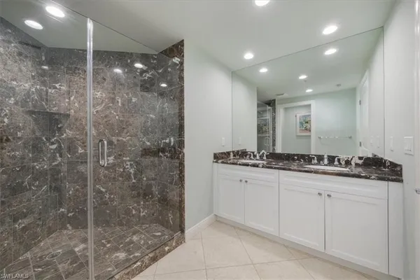 $1,825,000 | 1490 5th Avenue South, Unit 200B, Naples, FL 34102