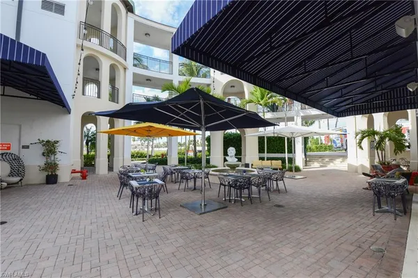 $1,825,000 | 1490 5th Avenue South, Unit 200B, Naples, FL 34102