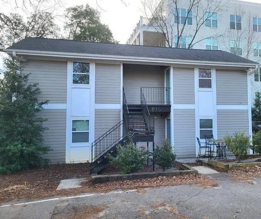 $995 | 815 Clay Street, Unit A, Raleigh, NC 27605