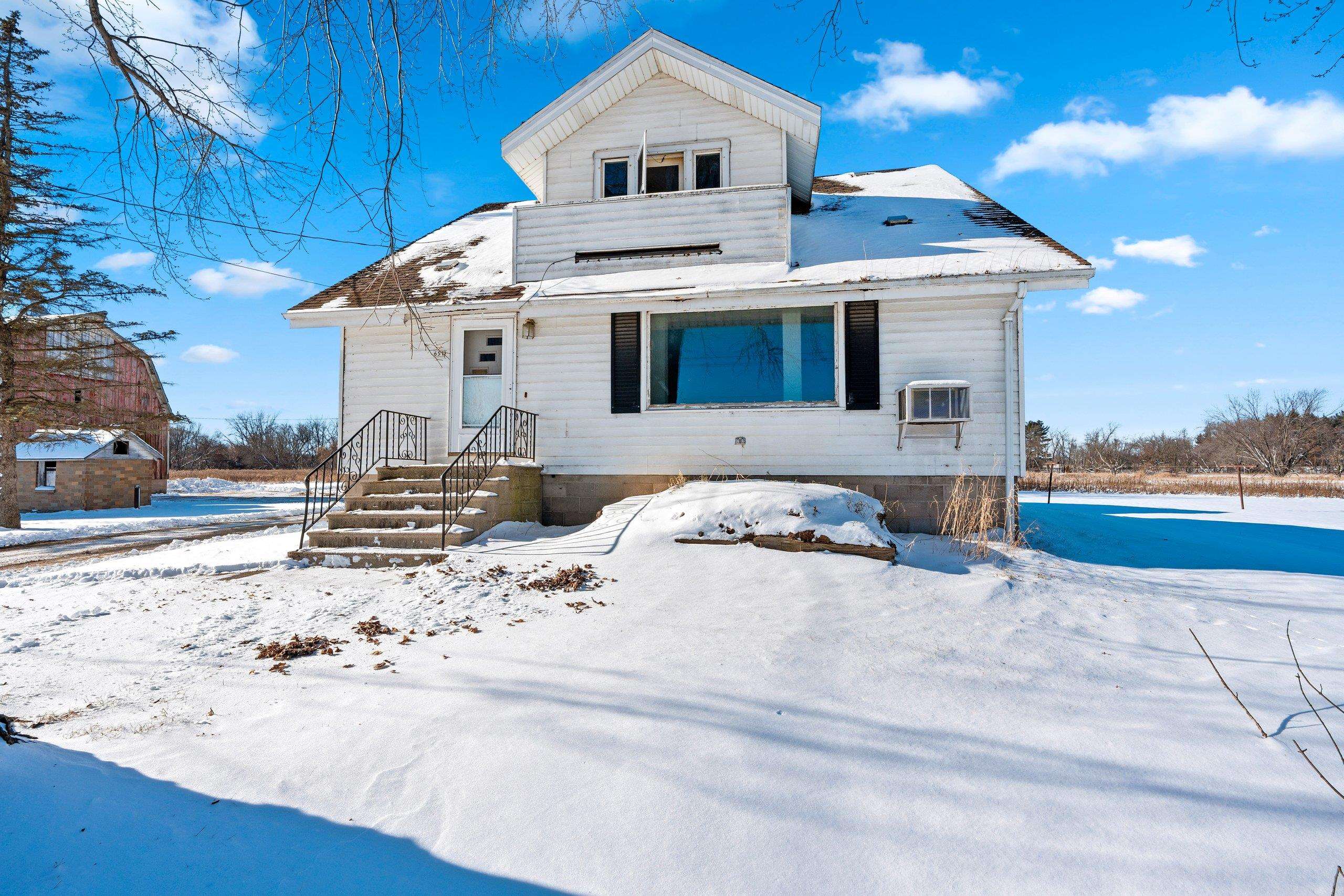 651 North Wisconsin Street Berlin, WI 54923 - Photo 40 of 51
