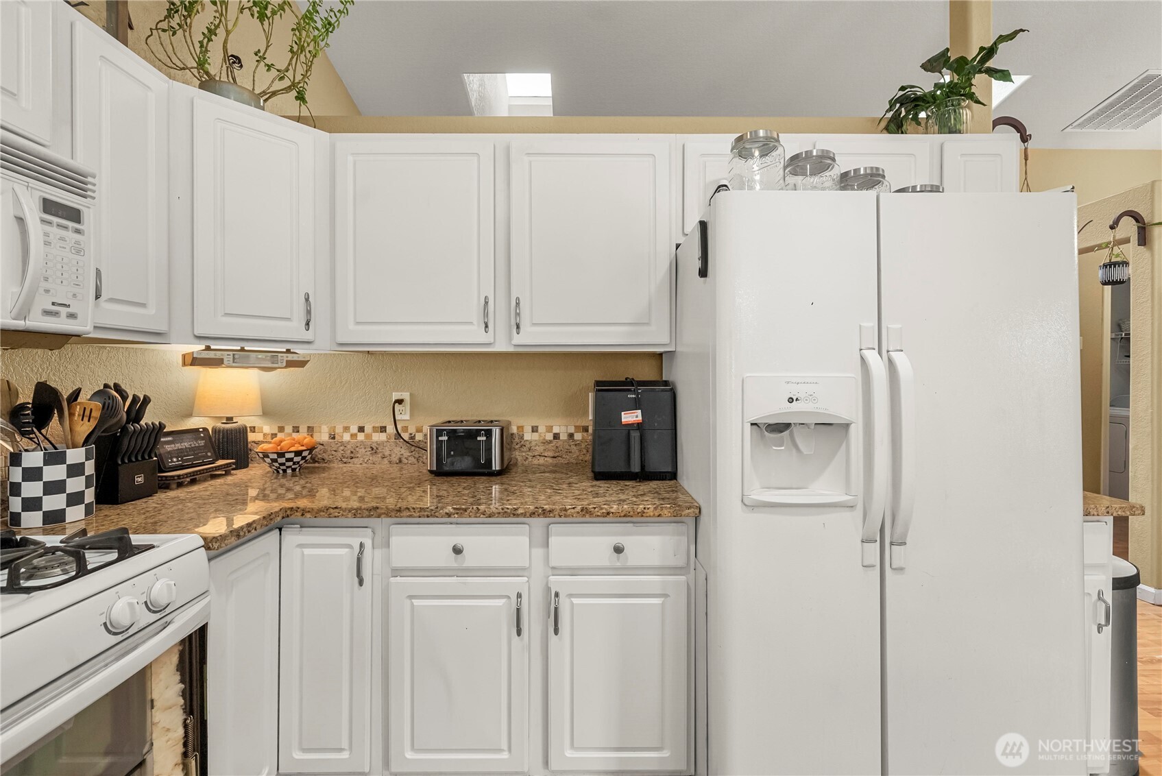 5919 Cherokee Loop Southeast Lacey, WA 98513 - Photo 7 of 34 Gallery Image 7