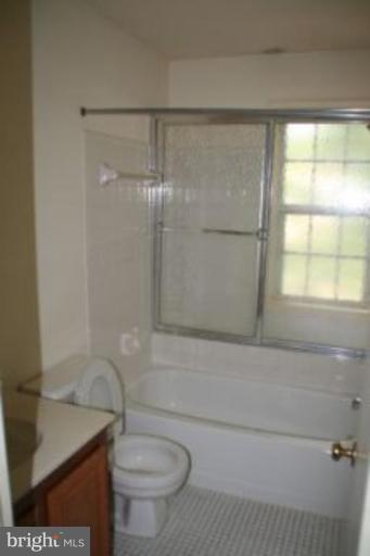 11987 Sentinel Point Court Reston, VA 20191 - Photo 3 of 8 Master Bath
