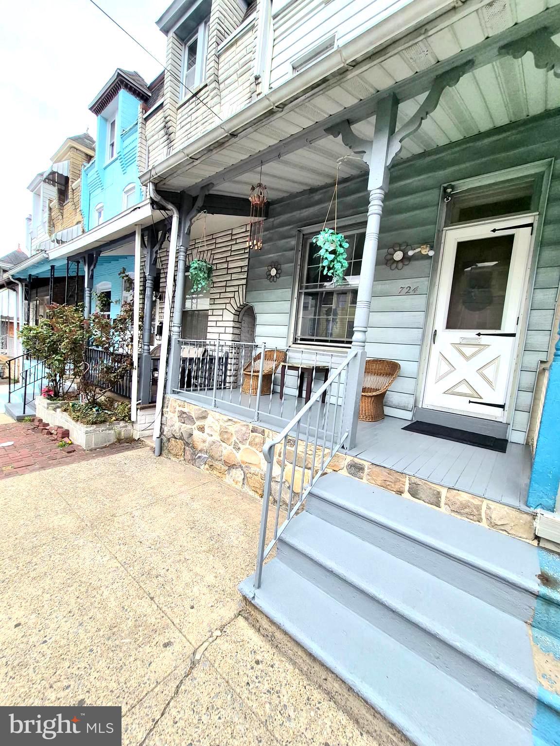 724 Weiser Street Reading, PA 19601 - Photo 2 of 26