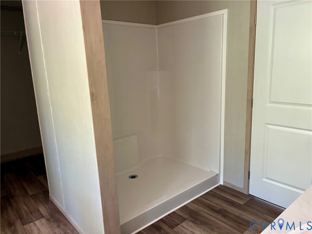 644 Tisdale Road Louisa, VA 23093 - Photo 22 of 23 Enclosed shower with integrated seating, white pan