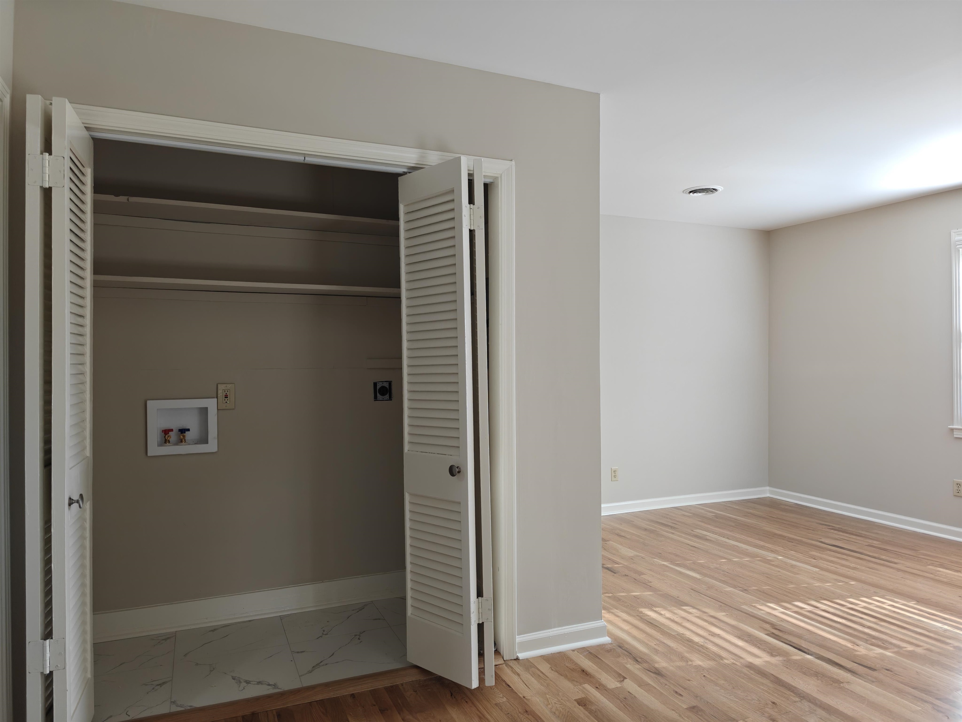 954 Ivy Road Memphis, TN 38117 - Photo 14 of 34