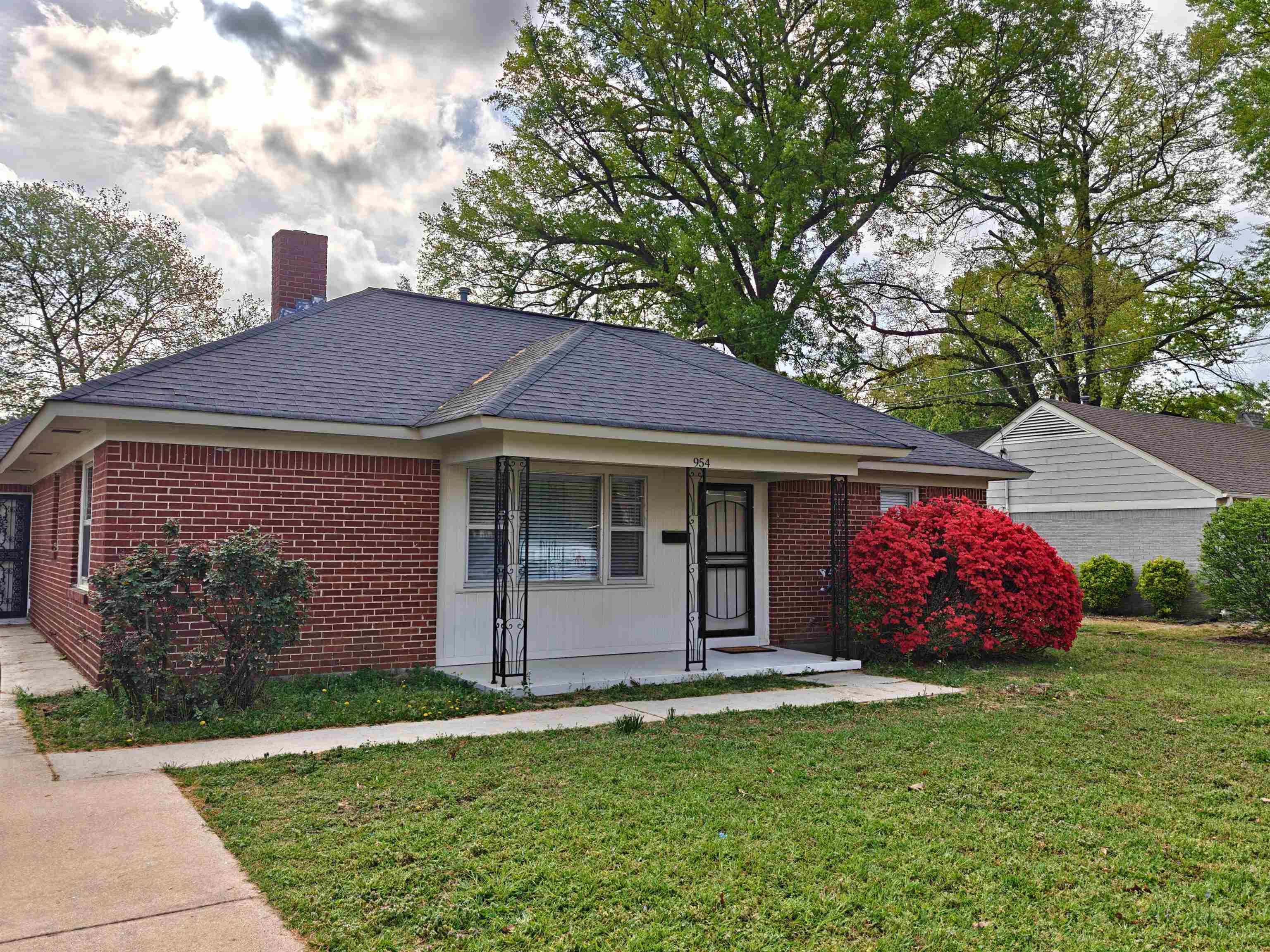 954 Ivy Road Memphis, TN 38117 - Photo 2 of 34