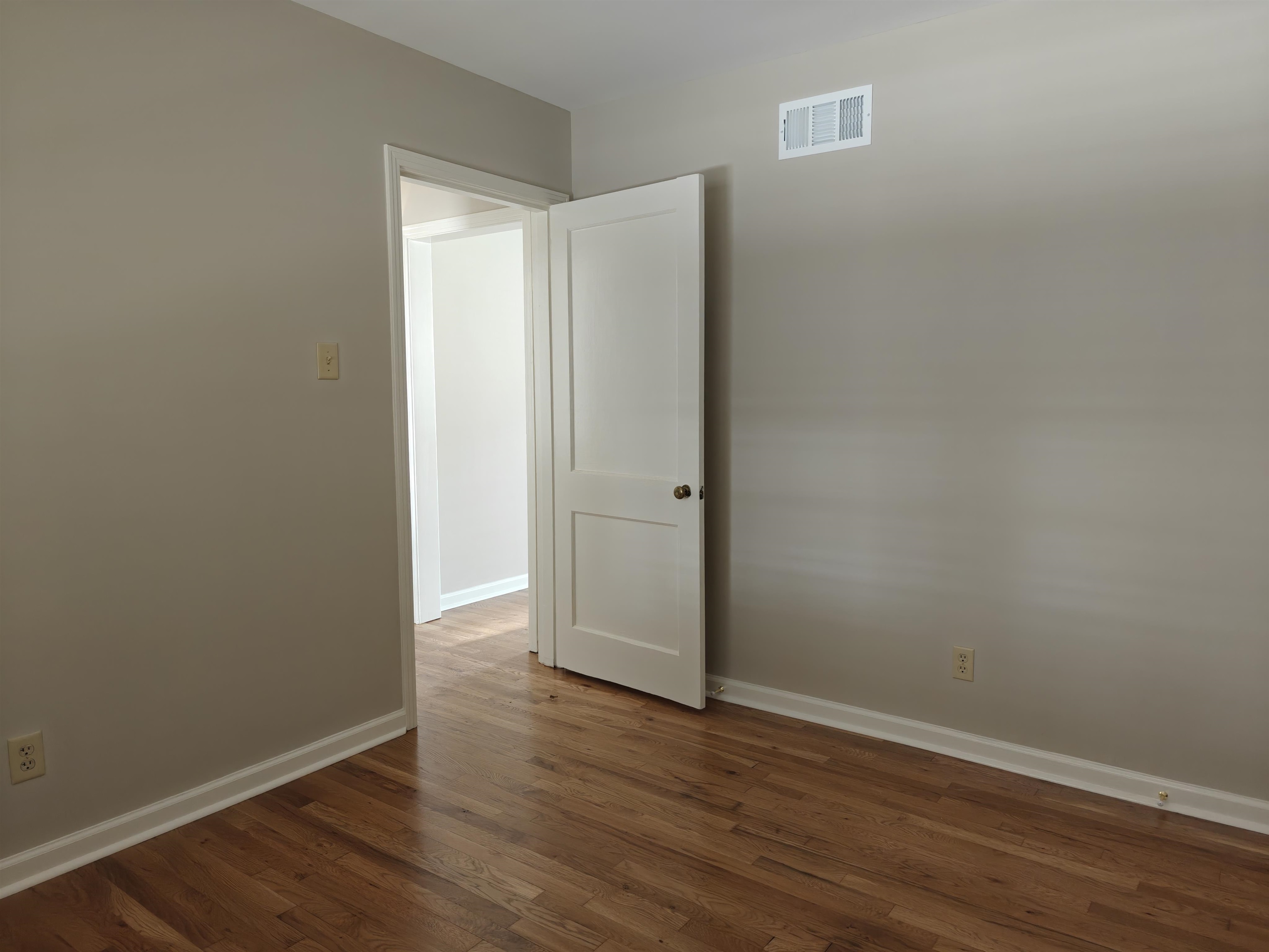 954 Ivy Road Memphis, TN 38117 - Photo 27 of 34