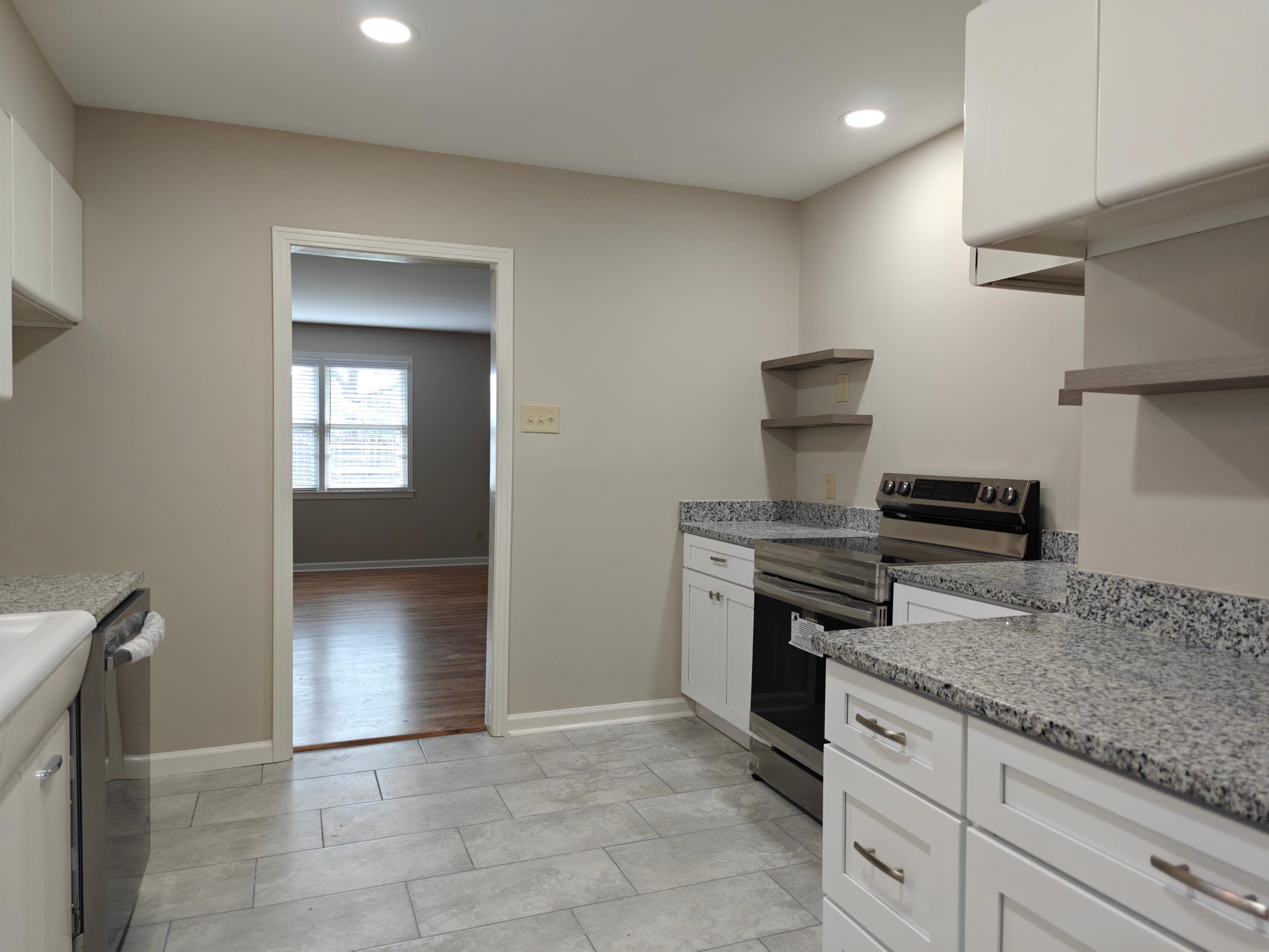 954 Ivy Road Memphis, TN 38117 - Photo 8 of 34