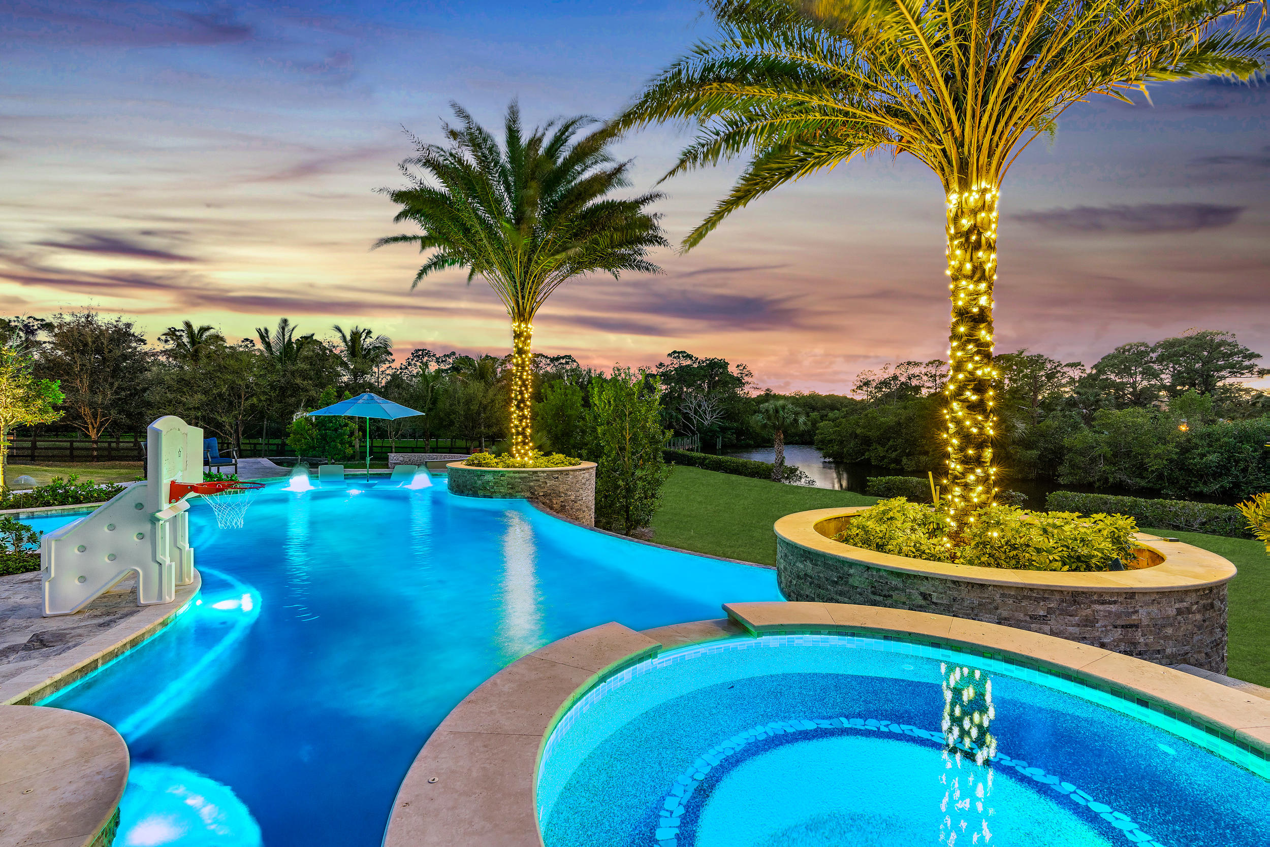 8209 Southeast Rivers Edge Street Jupiter, FL 33458 - Photo 22 of 70 8209 SE Rivers Edge St-43-pool -