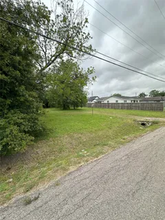 $335,000 | 920 East 39th Street, Houston, TX 77022