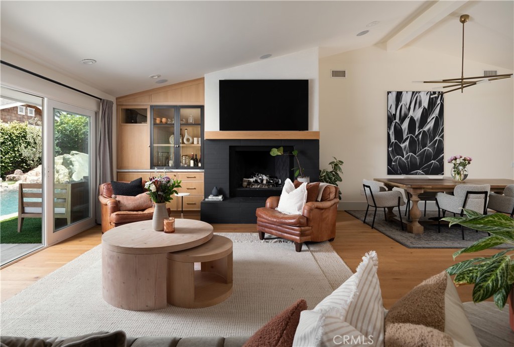 1312 Nottingham Road Newport Beach, CA 92660 - Photo 11 of 33
