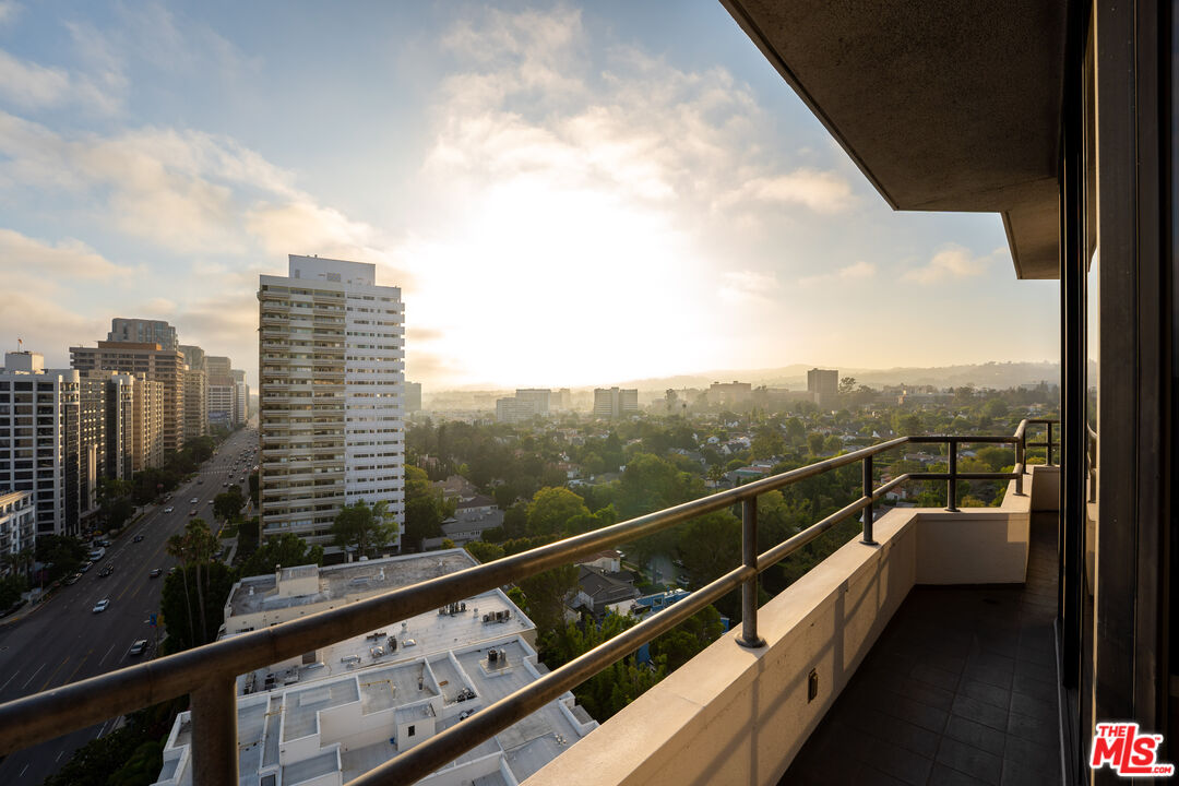 10601 Wilshire Boulevard, Unit 1603 Los Angeles, CA 90024 - Photo 18 of 33 a view of balcony with city view