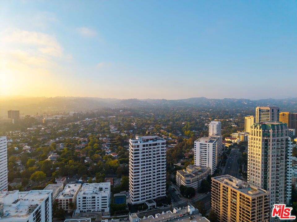 10601 Wilshire Boulevard, Unit 1603 Los Angeles, CA 90024 - Photo 2 of 33 a view of city and patio