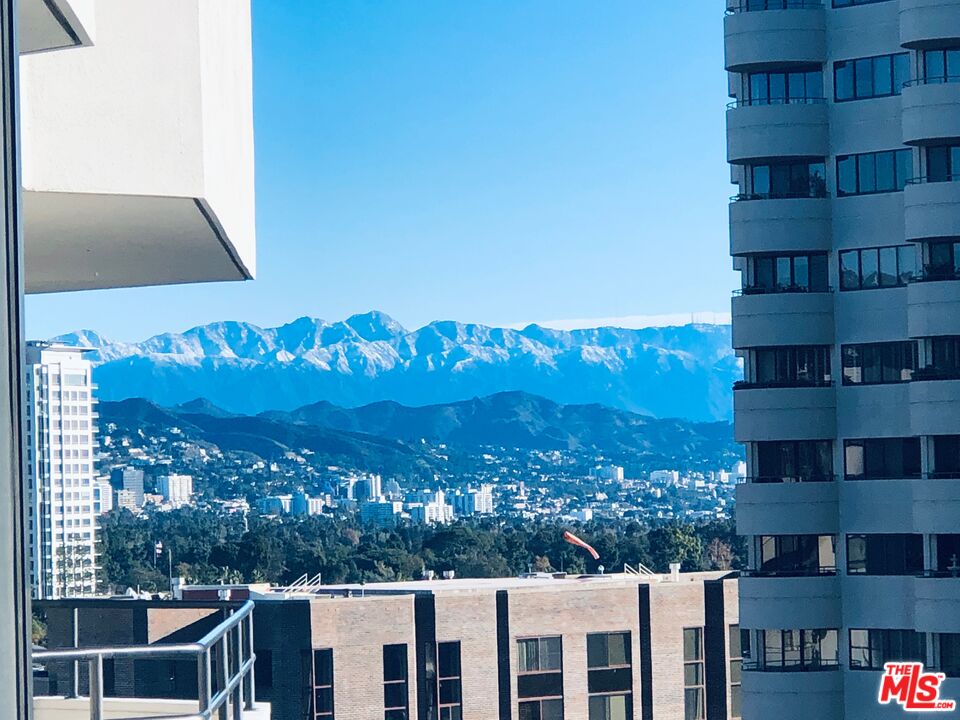 10601 Wilshire Boulevard, Unit 1603 Los Angeles, CA 90024 - Photo 30 of 33 a view of a city
