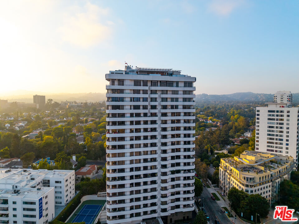 10601 Wilshire Boulevard, Unit 1603 Los Angeles, CA 90024 - Photo 3 of 33 a view of a city with tall buildings