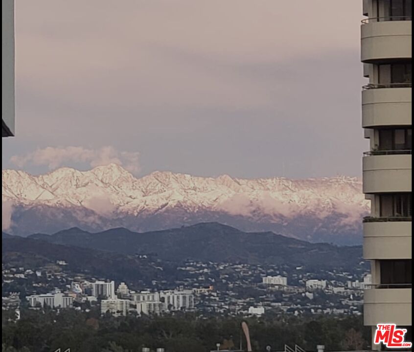 10601 Wilshire Boulevard, Unit 1603 Los Angeles, CA 90024 - Photo 32 of 33 a view of city and mountain