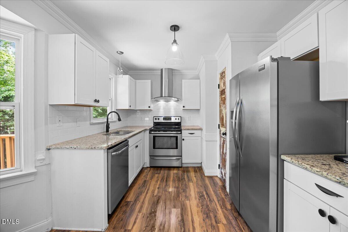4404 Lancashire Drive Raleigh, NC 27613 - Photo 8 of 37 14-2A1A1888
