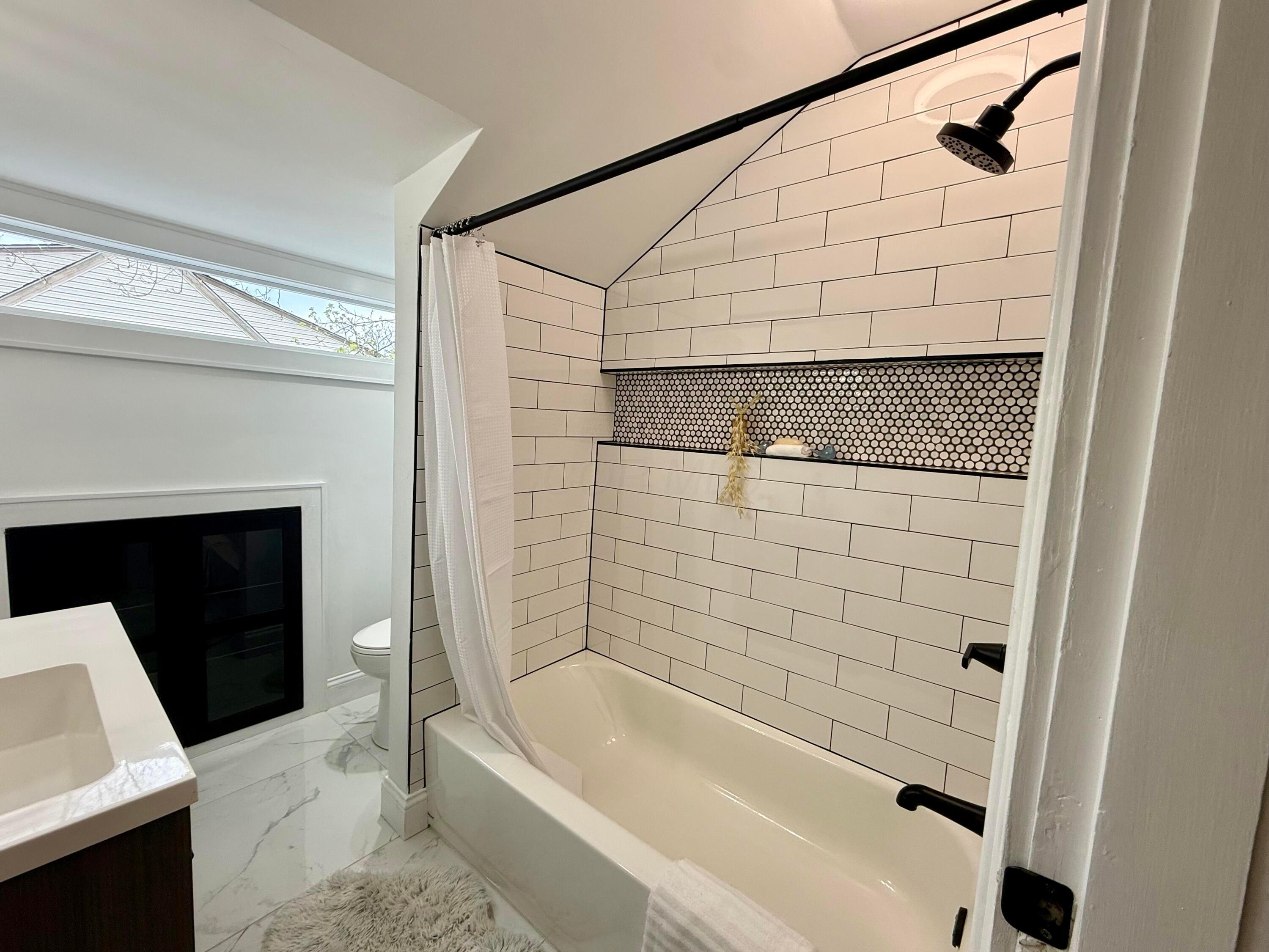 800 South Yearling Road Columbus, OH 43213 - Photo 29 of 57 New tile in the shower