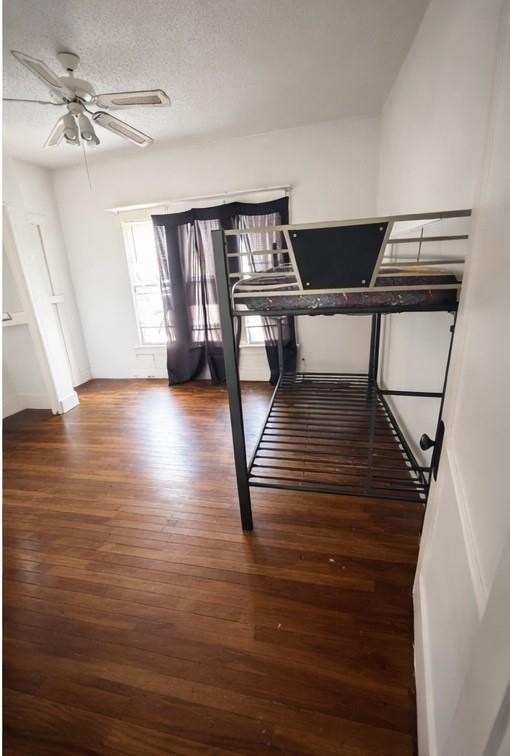 405 West Elm Street Olney, TX 76374 - Photo 5 of 13 a view of entryway and hall with wooden floor