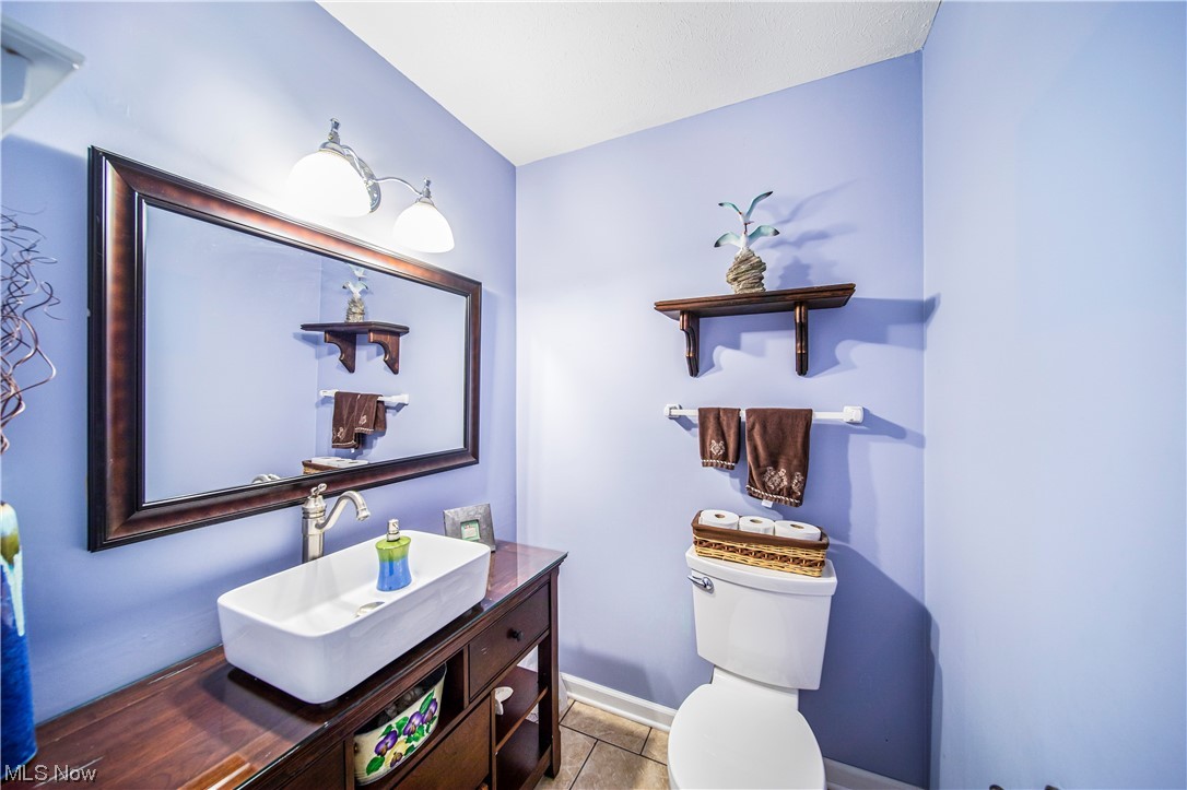 38892 Johnnycake Ridge Road Willoughby, OH 44094 - Photo 14 of 46 Half Bath First Floor!