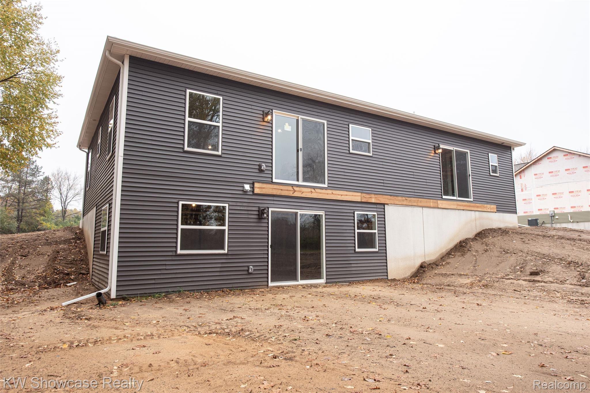 7653 East Highland Road Howell, MI 48855 - Photo 6 of 43 DSC_7082.jpg