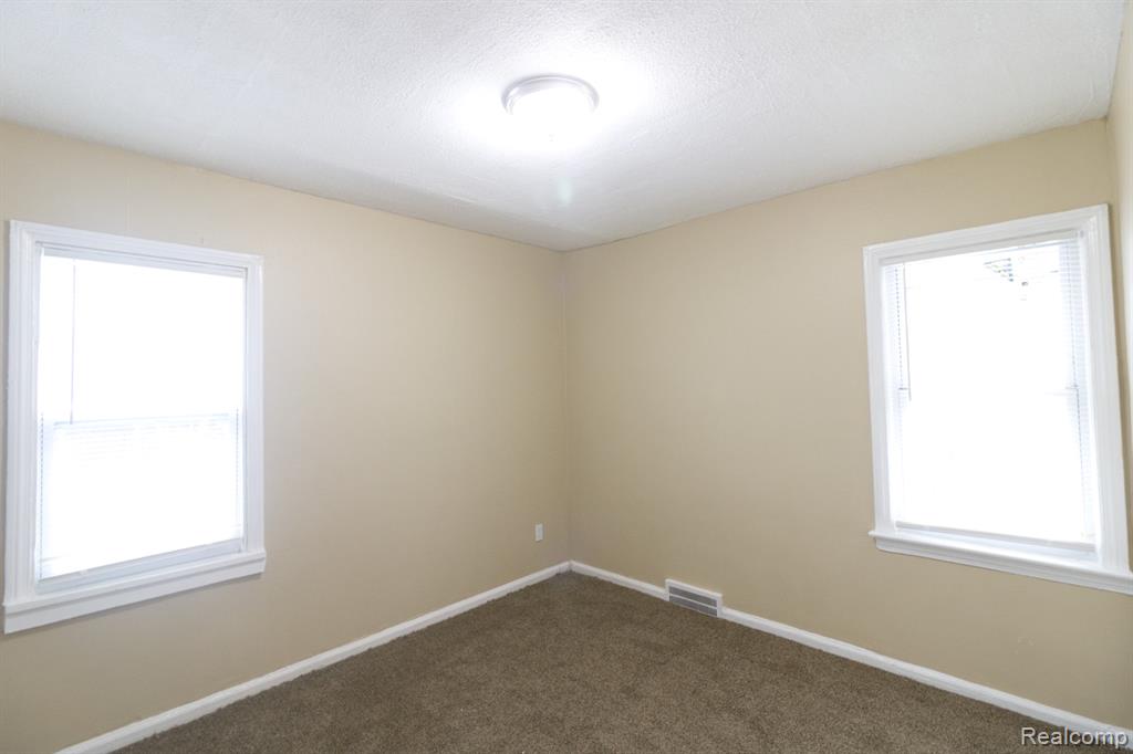 8096 Chamberlain Street Detroit, MI 48209 - Photo 4 of 10