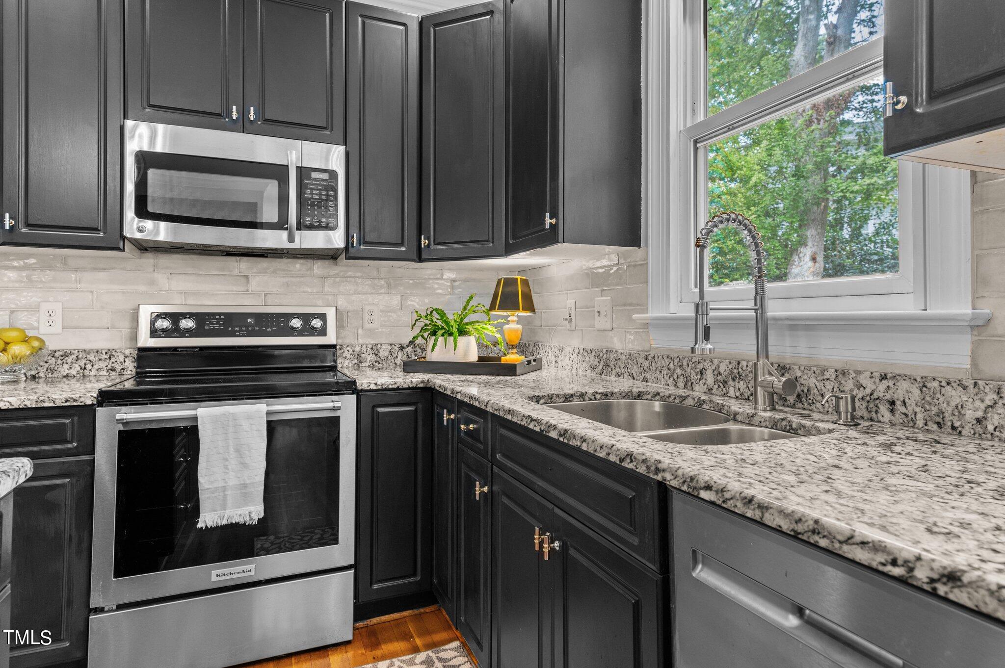 8708 Aldersgate Way Raleigh, NC 27615 - Photo 8 of 58 33-web-or-mls-DSC_6236