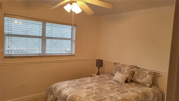 $1,800 | 524 Washington Avenue, Unit 203, Miami Beach, FL 33139
