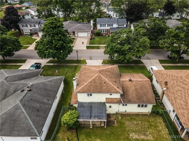 $290,000 | 130 Denise Drive, Cheektowaga, NY 14227
