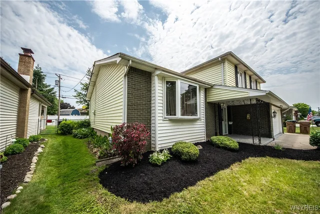$290,000 | 130 Denise Drive, Cheektowaga, NY 14227