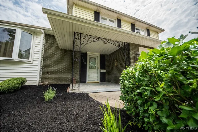 $290,000 | 130 Denise Drive, Cheektowaga, NY 14227