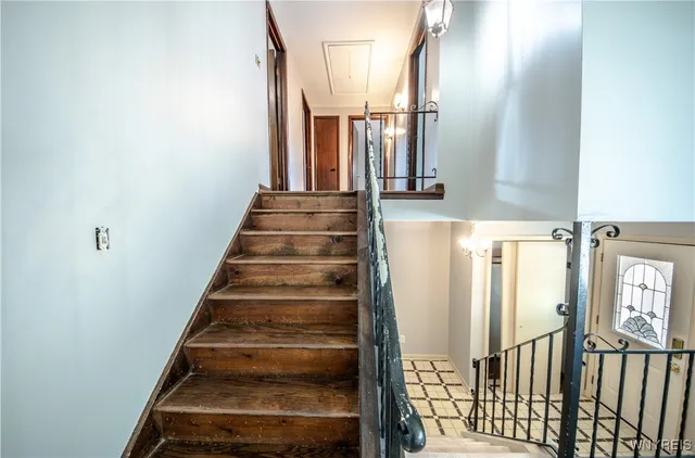 $290,000 | 130 Denise Drive, Cheektowaga, NY 14227