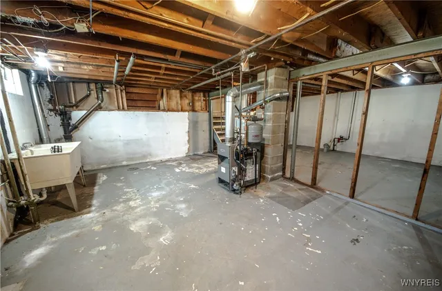 $290,000 | 130 Denise Drive, Cheektowaga, NY 14227