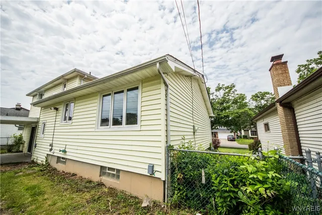 $290,000 | 130 Denise Drive, Cheektowaga, NY 14227