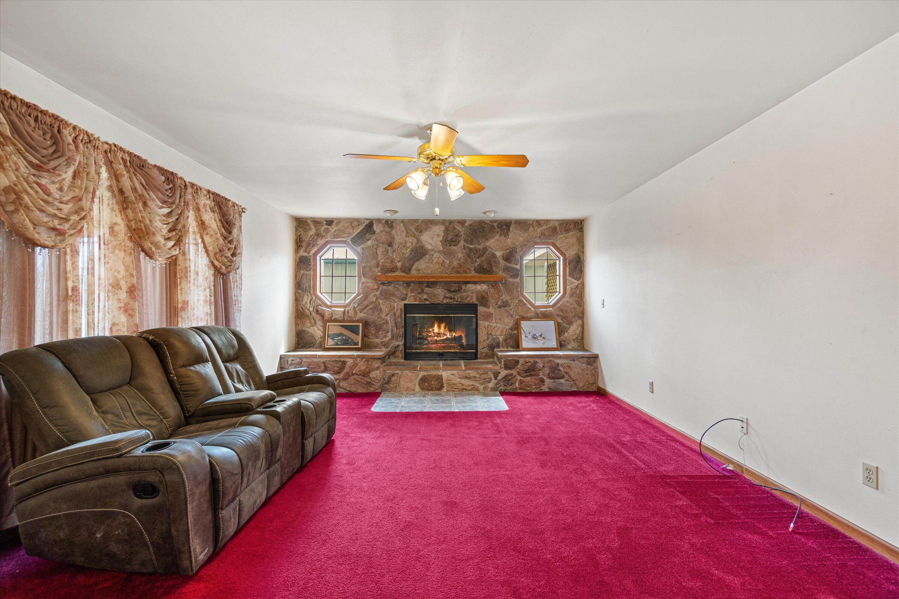 22302 Church Road Dover, WI 53139 - Photo 22 of 80 Family Room
