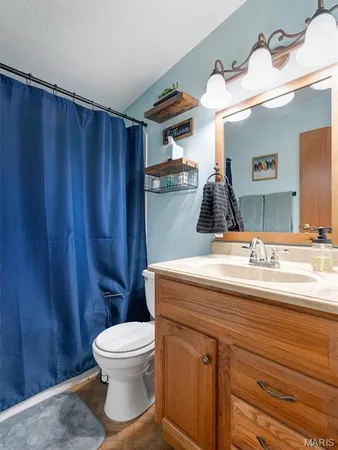 $198,900 | 177 Pinnacle Lake Road, New Florence, MO 63363