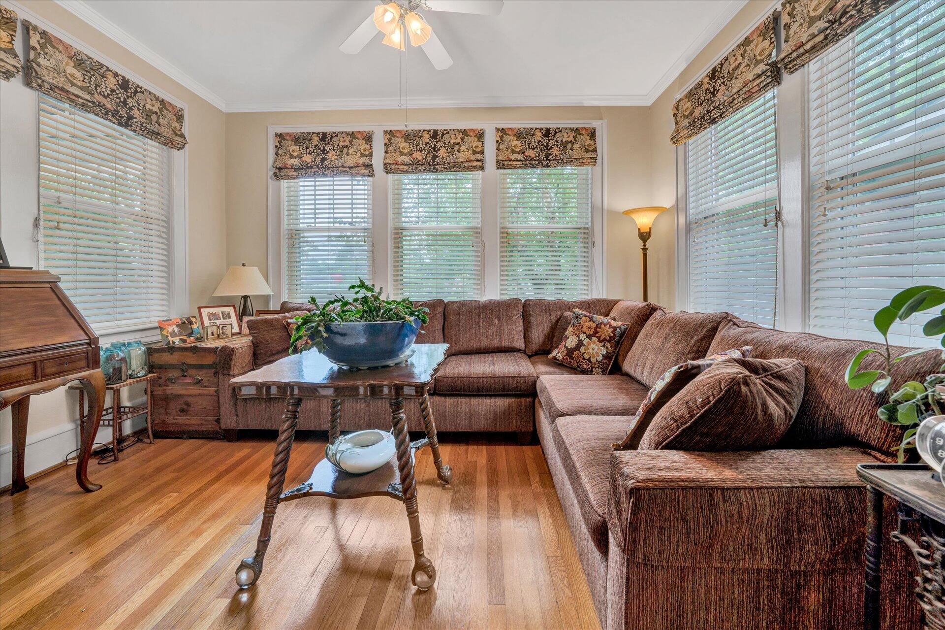 1901 Avon Road Southwest Roanoke, VA 24015 - Photo 9 of 55 09-DSC00049