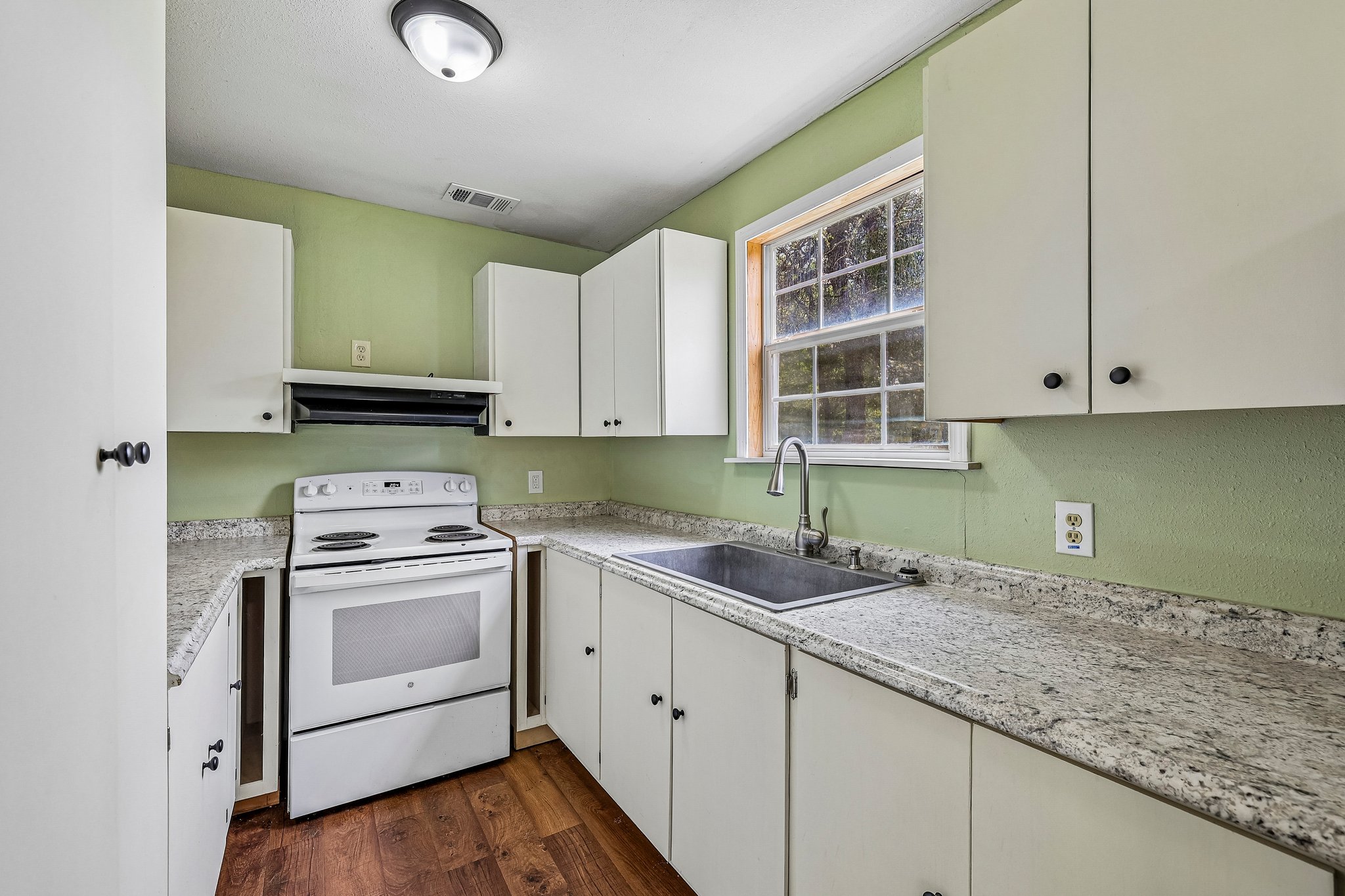 122 Dodd Preston Road Elgin, TX 78621 - Photo 17 of 37