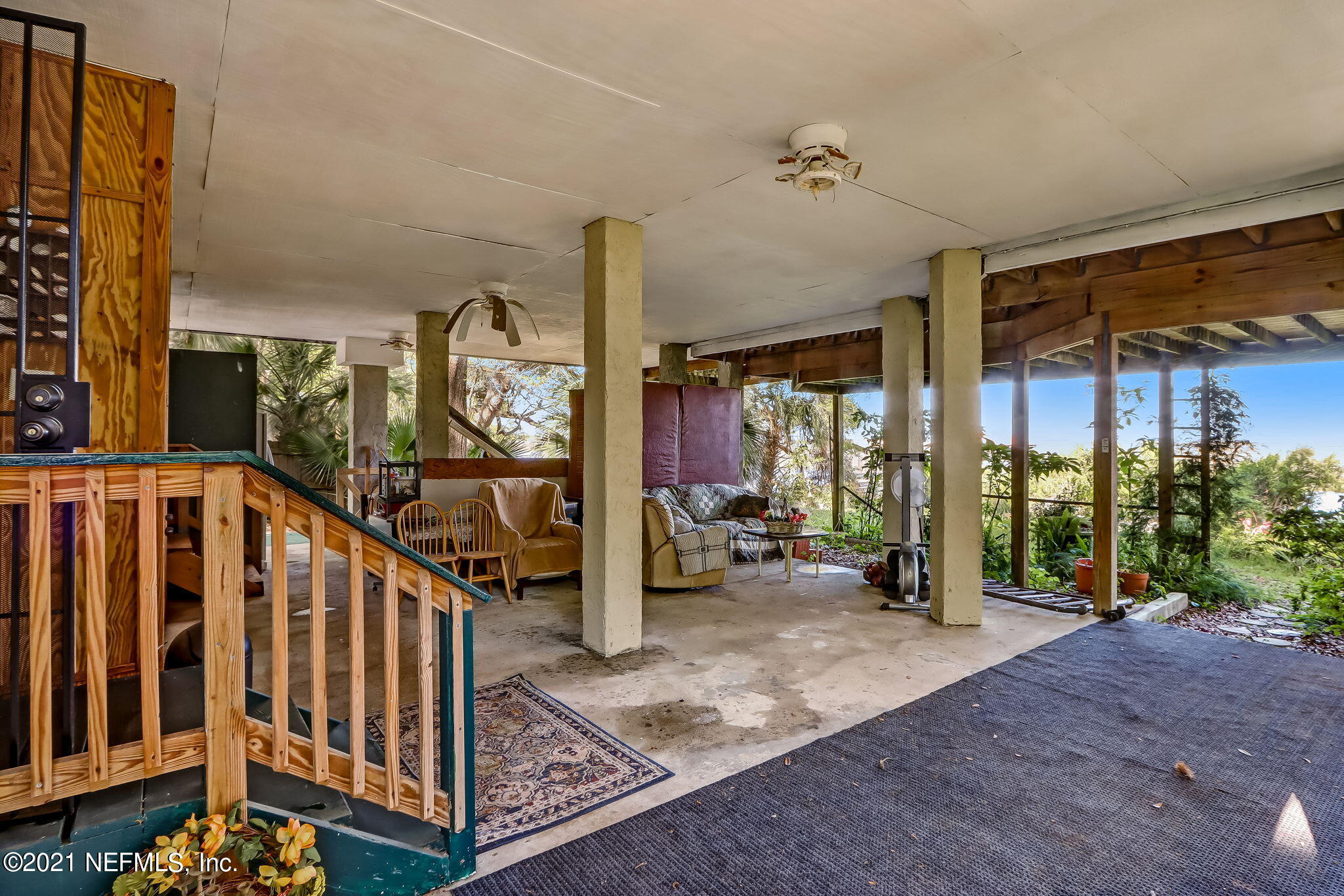 97110 Pirates Point Road Yulee, FL 32097 - Photo 6 of 34 a view of an entryway with hardwood