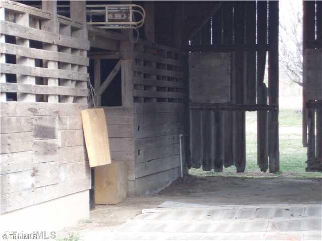 744 Old Byerly Road Clemmons, NC 27012 - Photo 6 of 16 Stable/Barn.