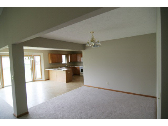 1681 Knights Lane Rochelle, IL 61068 - Photo 4 of 9 Gallery Image 4