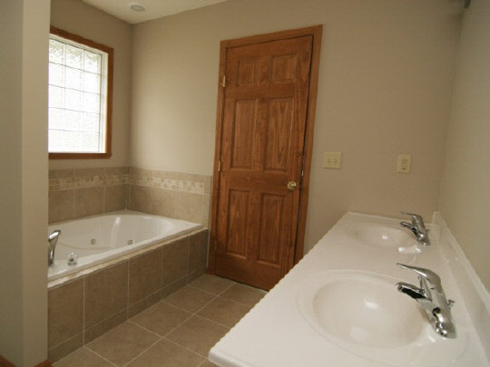 1681 Knights Lane Rochelle, IL 61068 - Photo 7 of 9 Gallery Image 7