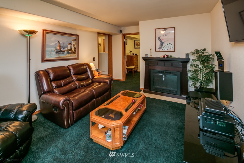 4158 Malachite Road Bellingham, WA 98226 - Photo 12 of 18 Gallery Image 12